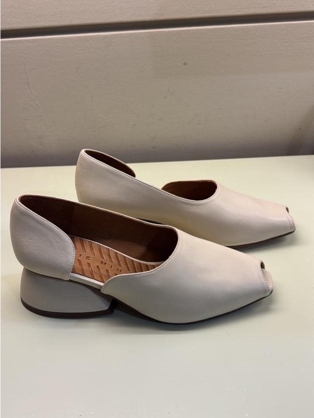 Chie Mihara Soft beige Peep-Toe leather Mules - Picture 2 of 6
